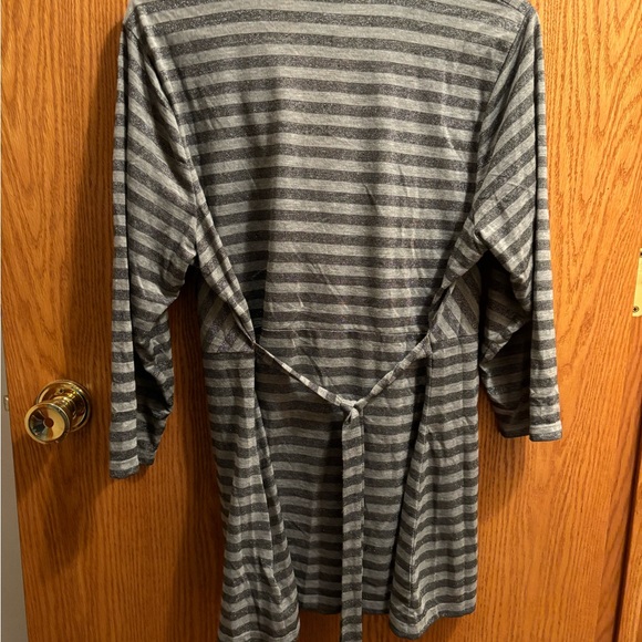 Women’s Blouse - Picture 4 of 5